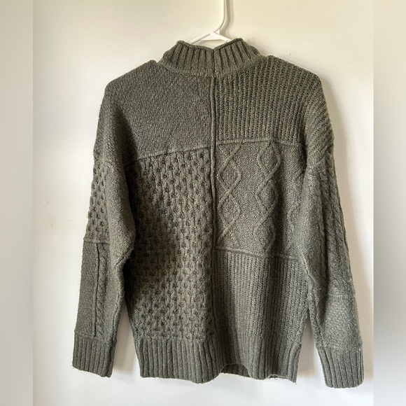 American Eagle Vintage  Green Knit Mock Neck Sweater - Picture 2 of 3